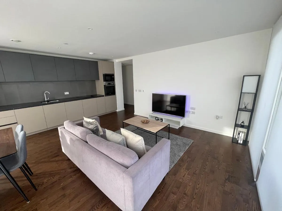 Immaculate 2Bed Apartment In London- City Views United Kingdom