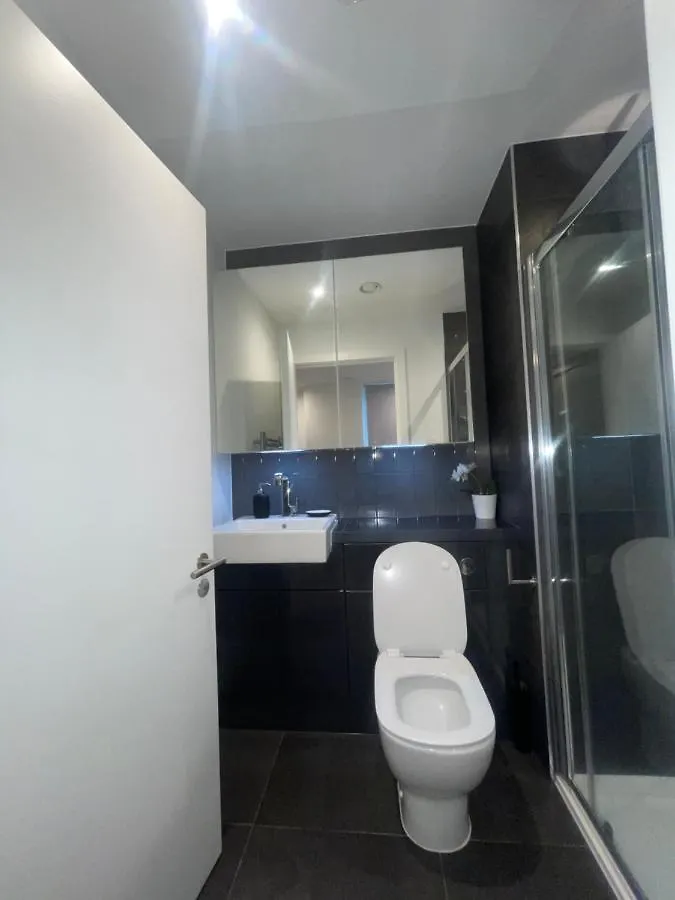 Immaculate 2Bed Apartment In London- City Views  London