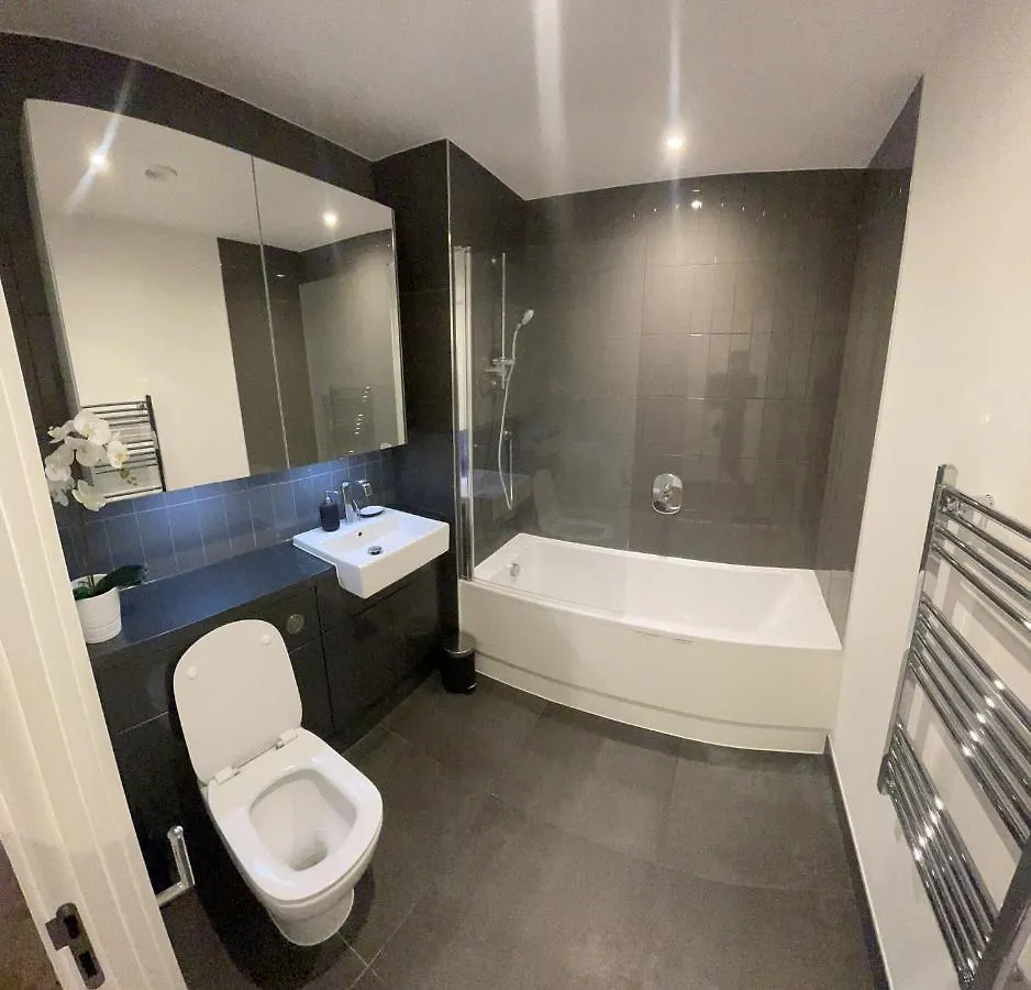 Immaculate 2Bed Apartment In London- City Views 0*, London United Kingdom