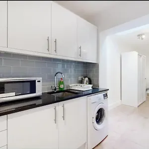 Apartment New Spacious 1 Bed Studio Flat In Aldgate United Kingdom